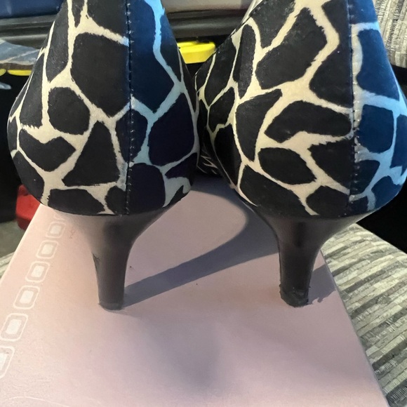 Bandolino giraffe print heels - Picture 2 of 3